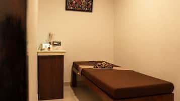 Bồn tắm spa trong nhà