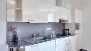 Condo | Bếp riêng