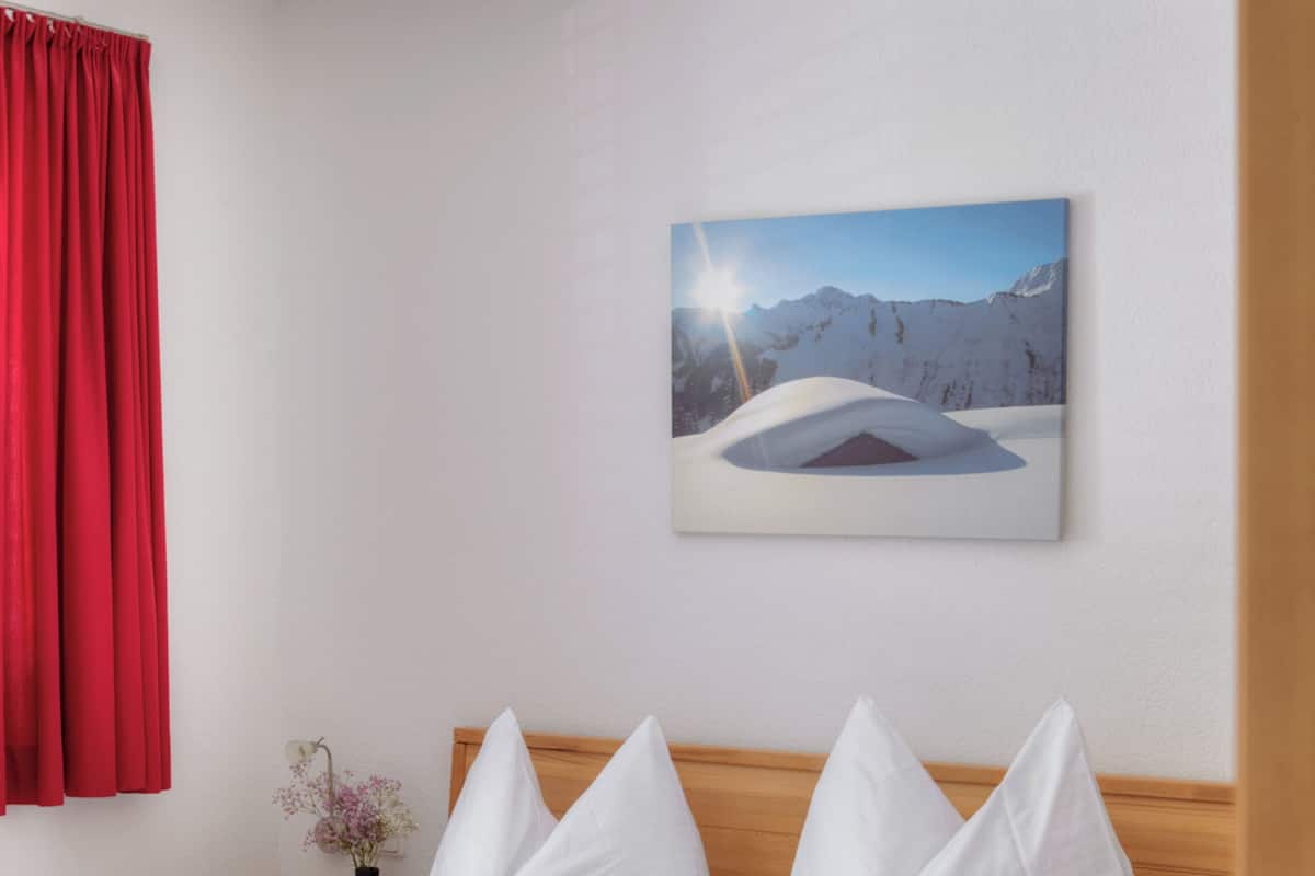 Condo | Soundproofing, iron/ironing board, WiFi (free)