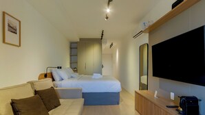 Studio Casal com sofá cama | Bureau, espace de travail pour ordinateurs portables