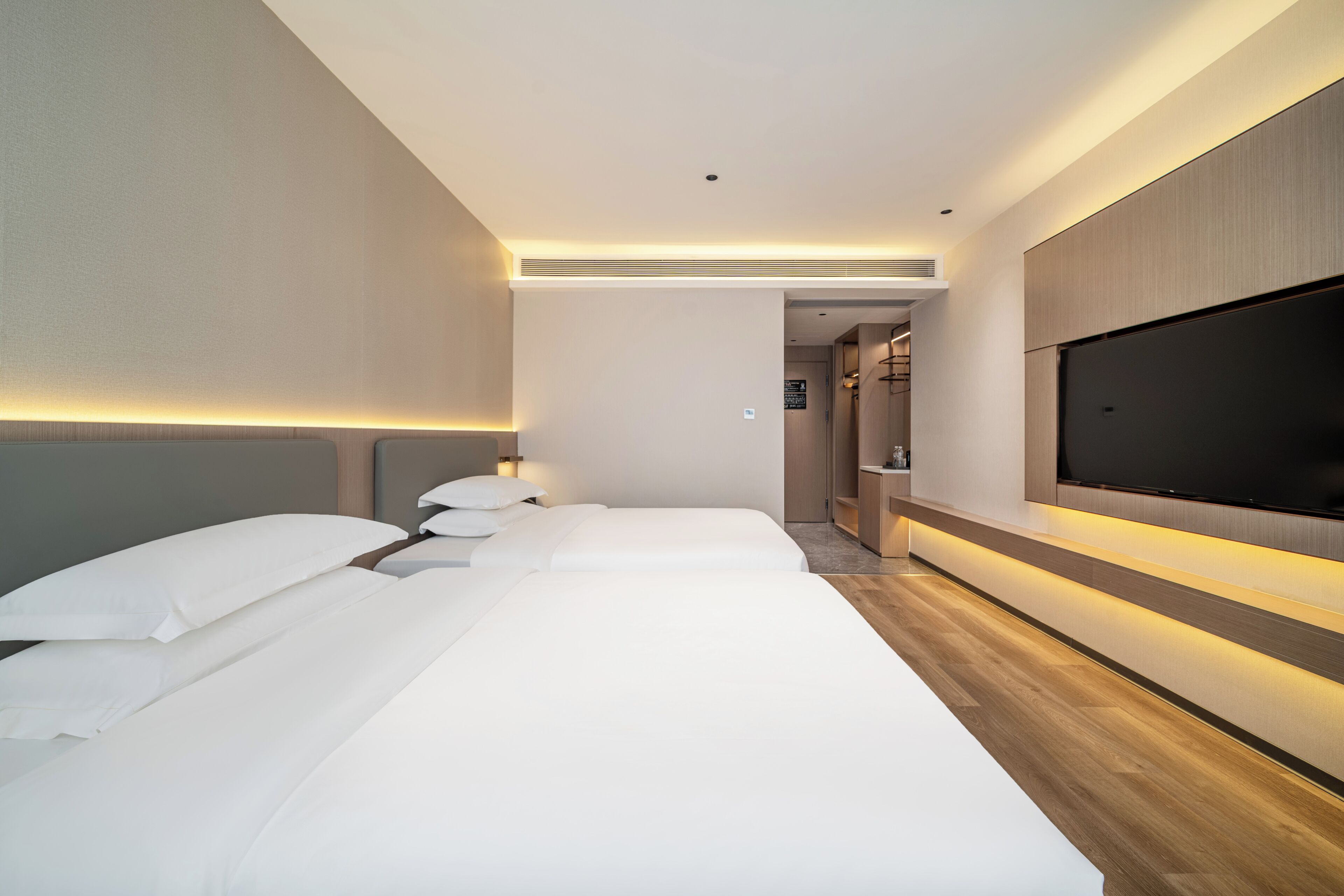 Twin Room | Desk, laptop workspace, free WiFi