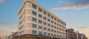 Pelton International hotel