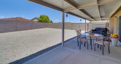 Cozy 3BR Home Outside Albuquerque
