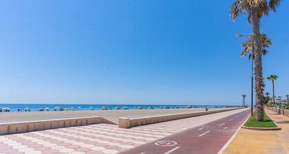 'Club Tropicana' Apartment with Sea View, Private Pool, and Wi-Fi