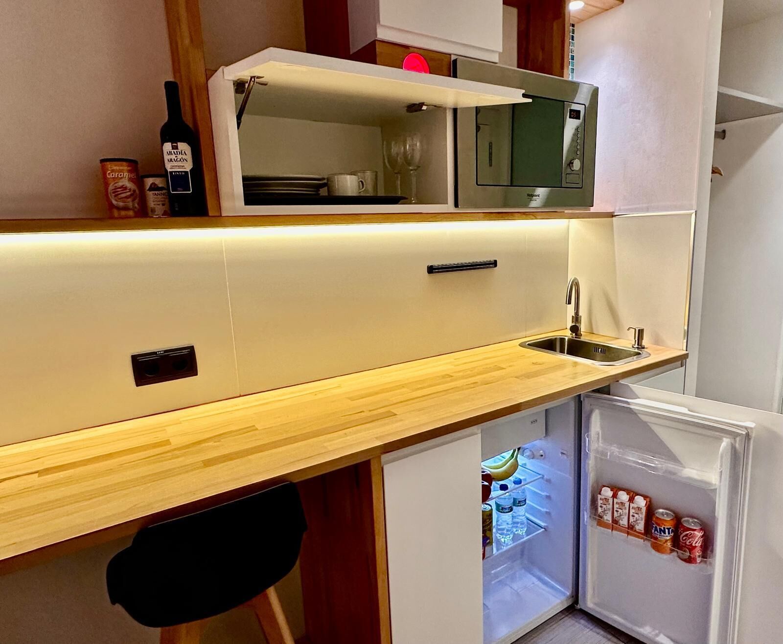 Shared fridge, shared microwave