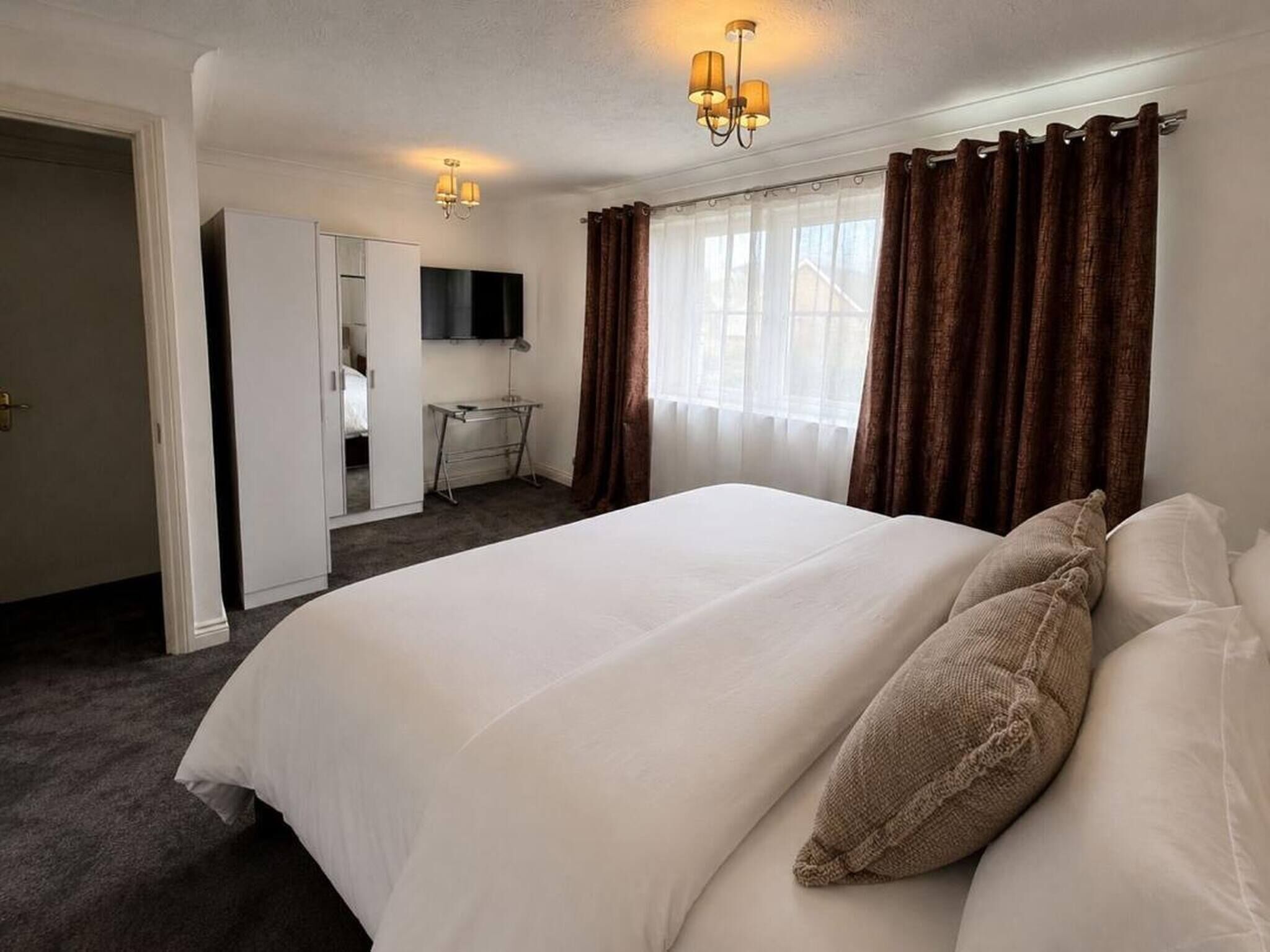 4 habitaciones, internet y ropa de cama 