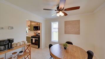 Coffee/tea maker, fridge, microwave, stovetop