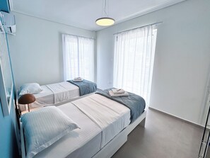 2 bedrooms, iron/ironing board, WiFi, bed sheets