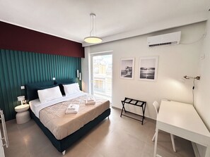 Iron/ironing board, WiFi, bed sheets - Ammos by Lithos & Key: 2 bedroom Kalamata Seaview Flat (Kalamata)