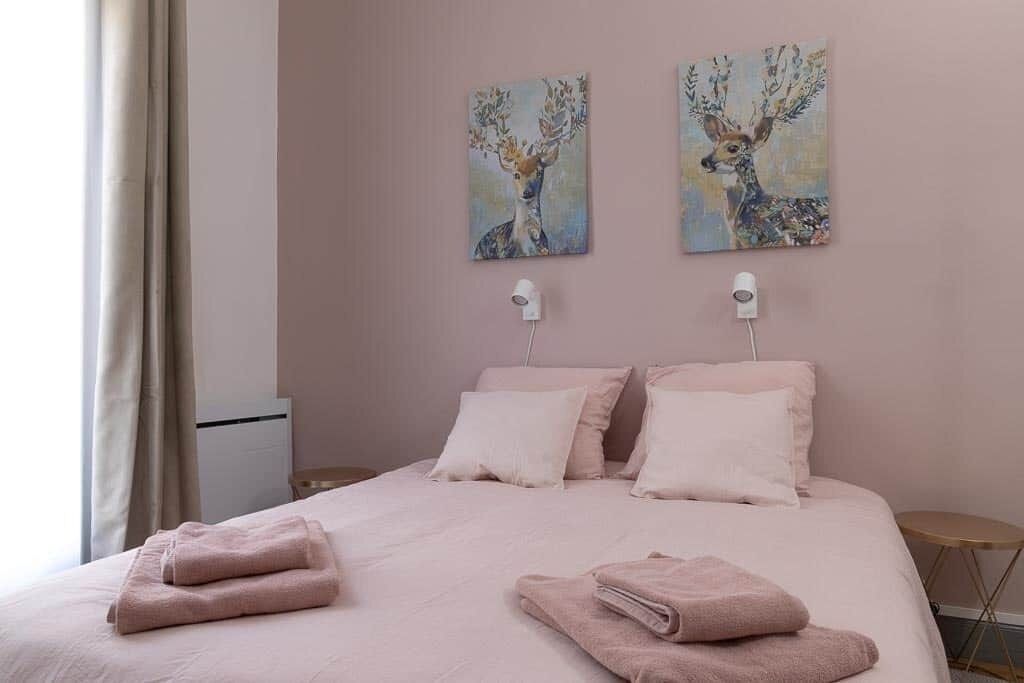 1 chambre, fer et planche à repasser, Wi-Fi, draps fournis