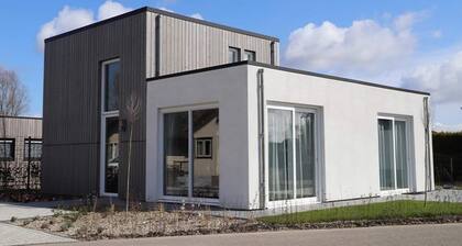 Chalet Near Oosterschelde Beach