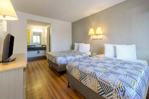 1 bedroom, free WiFi - 2 Full Beds|Renovated,Mini Fridge (Hayward)