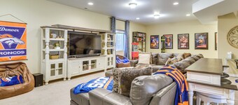 Home w/ Golf Course, Mountain Views & EV Charging!