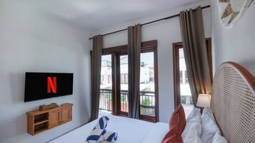 Villa | In-room safe, desk, laptop workspace, iron/ironing board (on request)