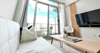 2-STOREY LUXURY LOFT - CENTRETOWN 1 BEDROOM + 2 BATHS - SCANDINAVIAN INSPIRED
