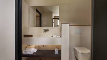 Basic Double Room Single Use, Garden View | Bathroom | Slippers, soap, shampoo, toilet paper