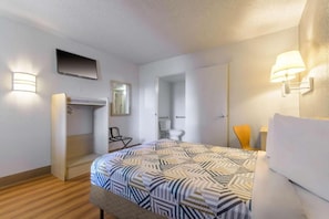 1 bedroom, free WiFi - 1 Full Bed | ADA/Tub (Hayward)