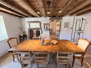 Dining - La Chaumière - Mountain Cabin (Saulxures-sur-Moselotte)