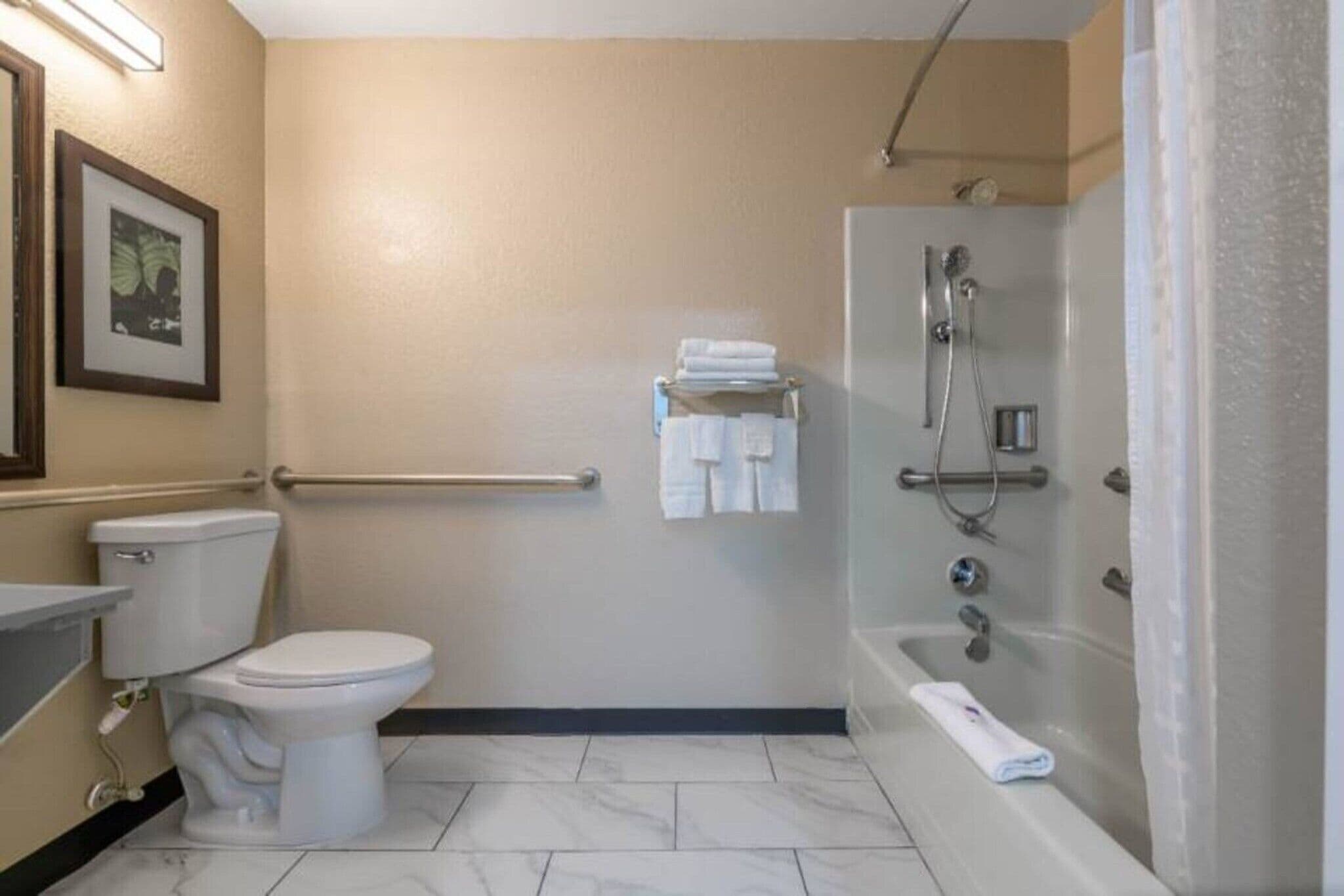 Shower, towels