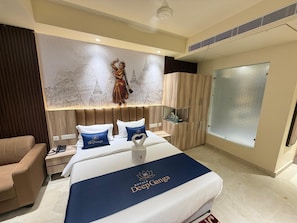 Desk, free WiFi - Hotel Royale Deep Ganga Puri (Puri)