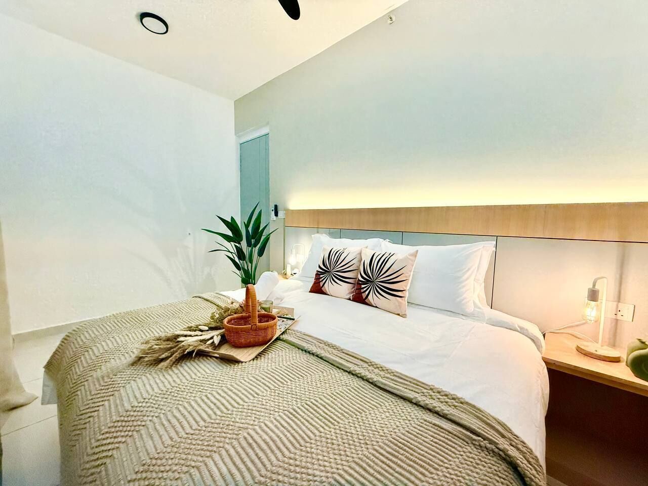 Elite Apartment, 2 Bedrooms, Non Smoking, City View | WiFi (free)