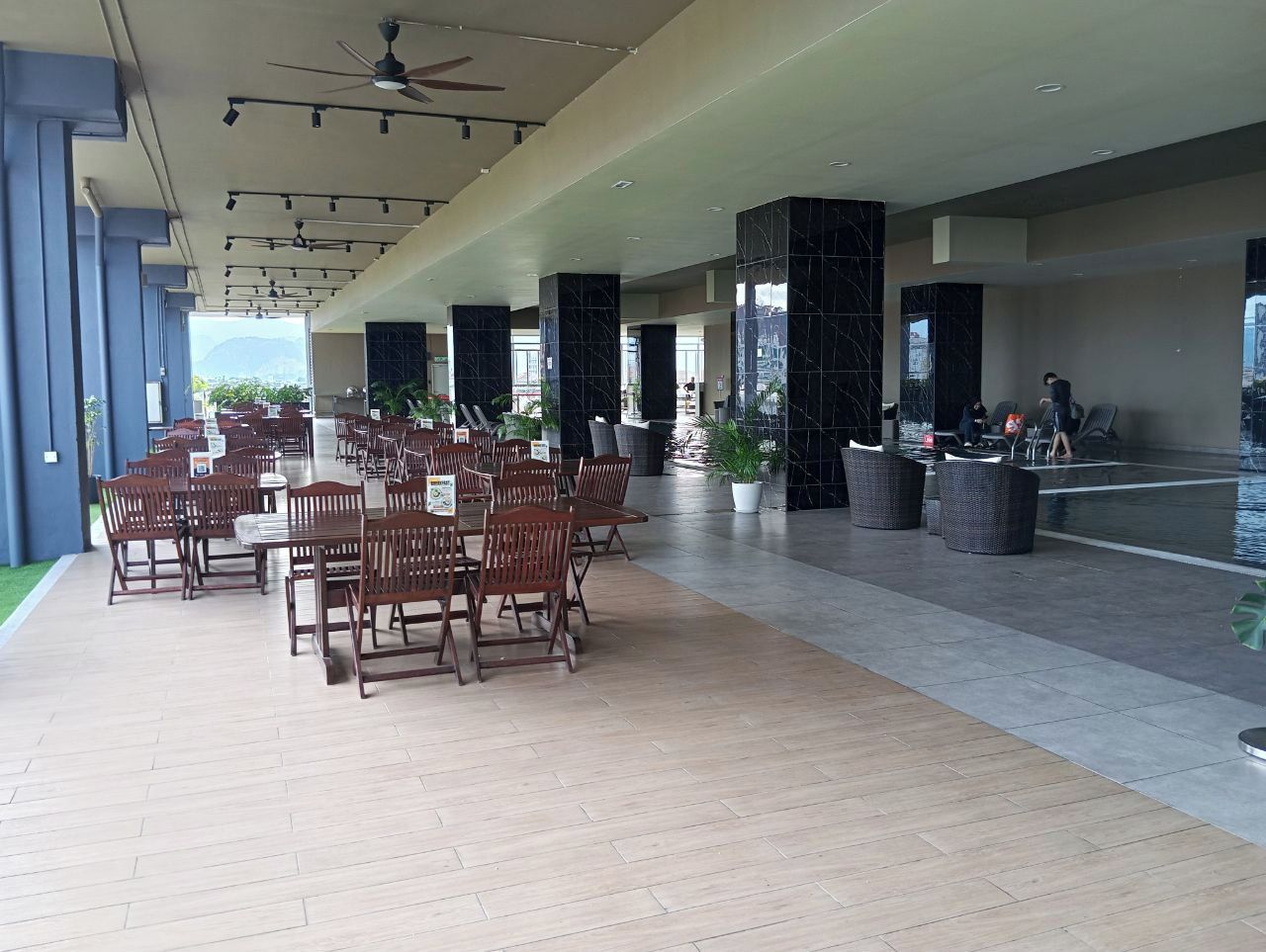 Breakfast buffet