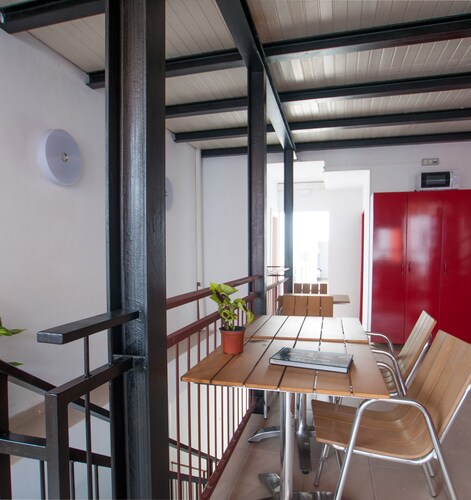 Pura Vida by Nest Hostel