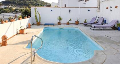Cozy home in El Castillo de las Gua