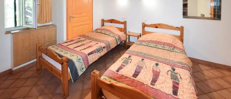 3 habitaciones, cuna de viaje y wifi gratis
