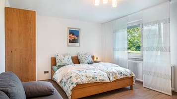 1 bedroom, WiFi, bed sheets