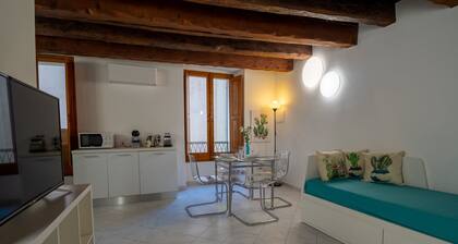 Sotto la Torre Apartment