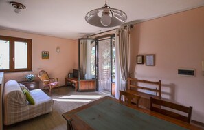 Living Room - 1 bedroom lovely home in Arezzo (Arezzo)