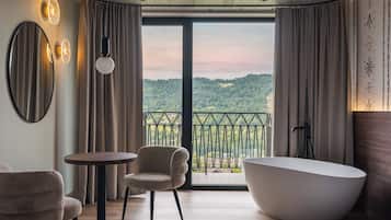 Deluxe Room with Bathtub and View