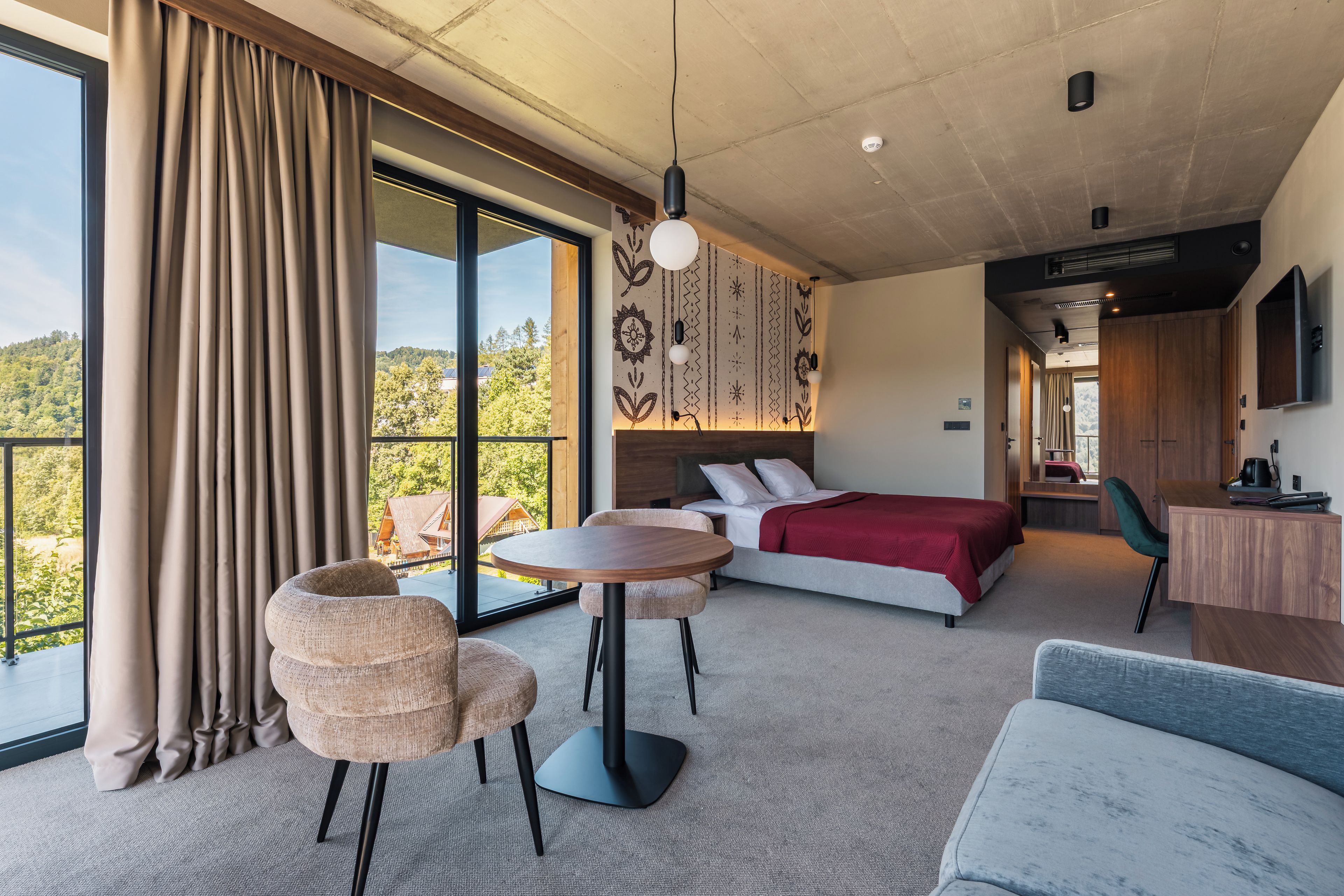 Superior Apartment with Separate Bedroom | Cofres nos quartos, cortinas blackout, Wi-Fi de cortesia