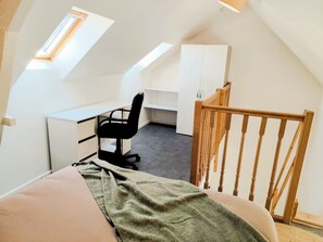 Room - Vrbo Property (Cherbourg-en-Cotentin)