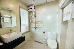 Standard Double or Twin Room | Bathroom | Shower, hair dryer, towels, soap - CHERRY AIRPORT HOTEL AND APARTMENT 2 (Ho Chi Minh)