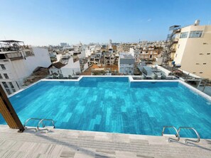 Outdoor pool - CHERRY AIRPORT HOTEL AND APARTMENT 2 (Ho Chi Minh City)