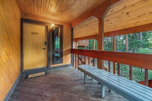 Unclassified image, 2 of 31, button