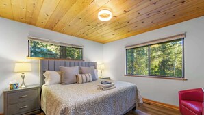 3 bedrooms, travel crib, WiFi - Granite Heights - Secluded Forest Retreat (Stateline)