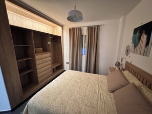Iron/ironing board, WiFi, bed sheets - Vrbo Property (Orihuela)