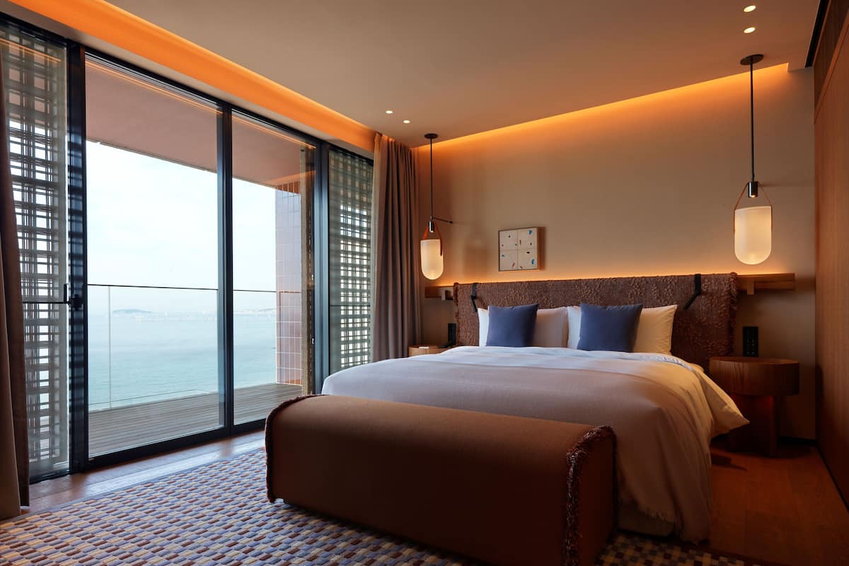 CABaN Suite, Non Smoking | In-room safe, blackout drapes, WiFi (free)