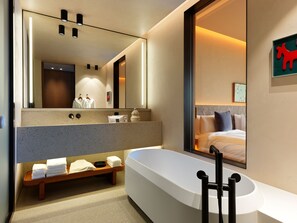 Twin Room, Balcony, Ocean View | Bathroom | Combined shower/bathtub, hair dryer, slippers, towels - Casa CABaN HAYAMA (Miura-gun)