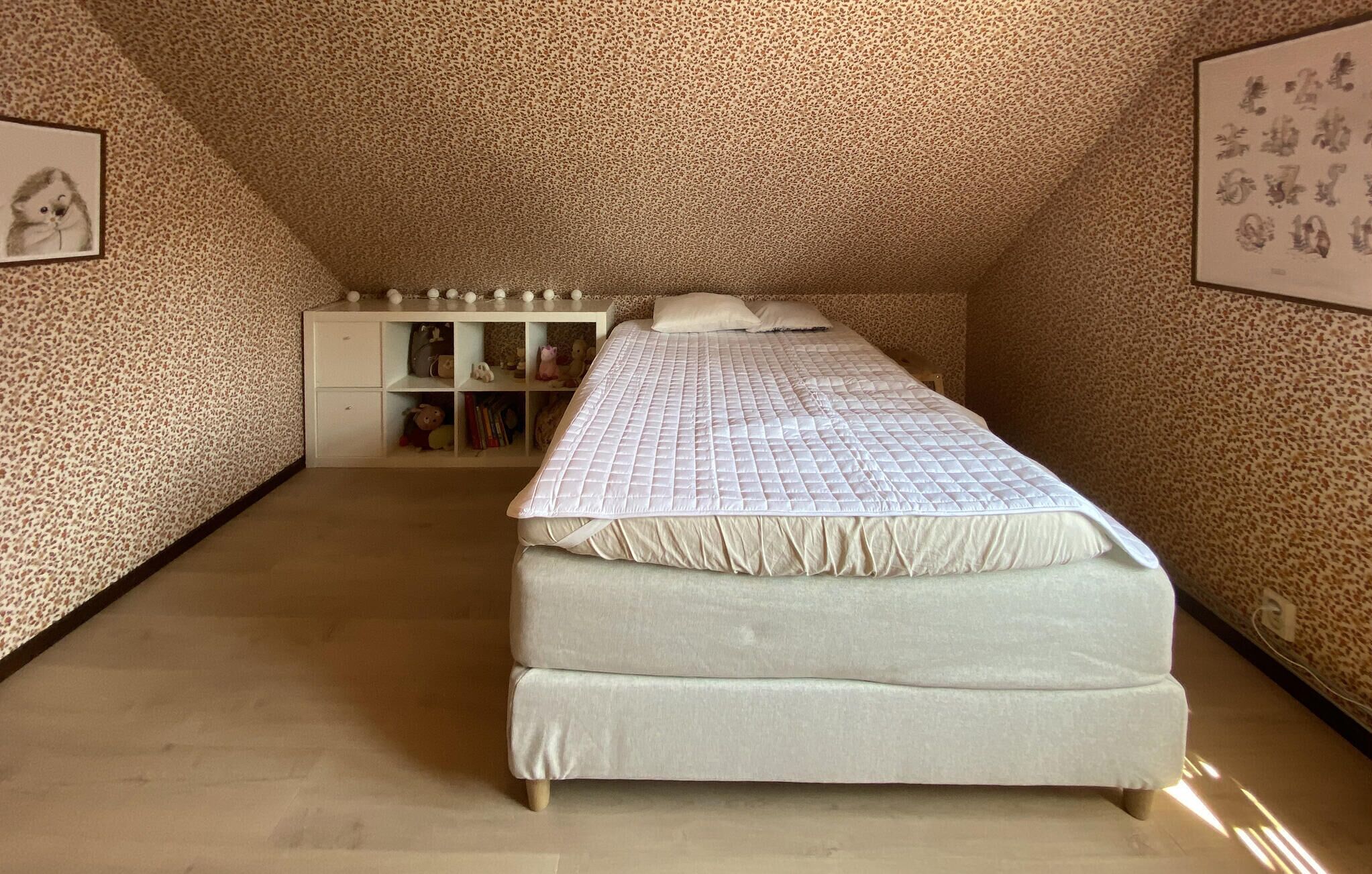 4 bedrooms, travel cot, free WiFi