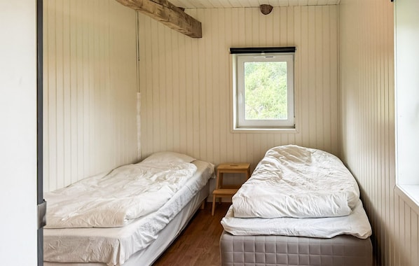 2 bedrooms, free WiFi