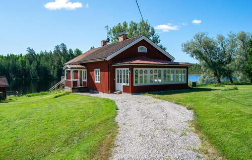 Gorgeous home in Norberg with WiFi