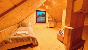 3 quartos, escrivaninha, Wi-Fi, roupa de cama