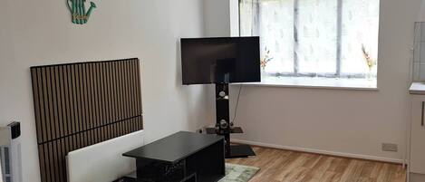 House, 1 Bedroom, Smoking | Living room