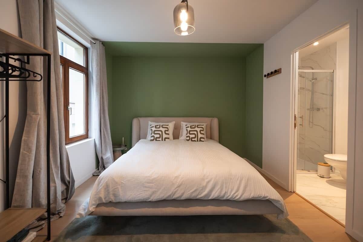 1 chambre, bureau, fer et planche à repasser, Wi-Fi gratuit