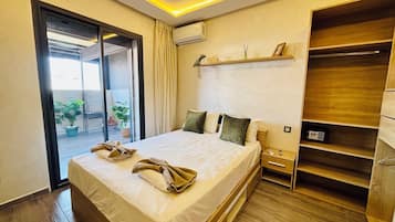 Apartamento luxo | Ferros/tábuas de passar roupa, Wi-Fi de cortesia