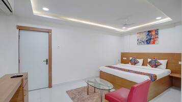 Egyptian cotton sheets, premium bedding, in-room safe, desk